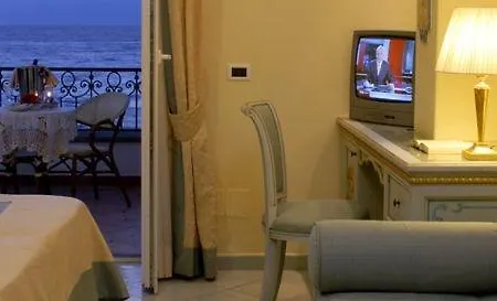 Terme Tritone & 4* Forio di Ischia