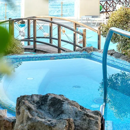 Terme Tritone & ホテル Forio di Ischia