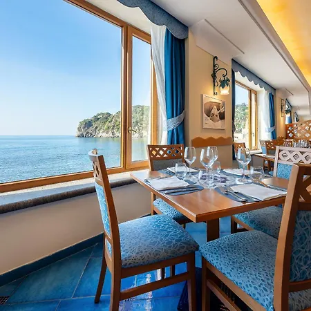 Terme Tritone & 4* Forio di Ischia